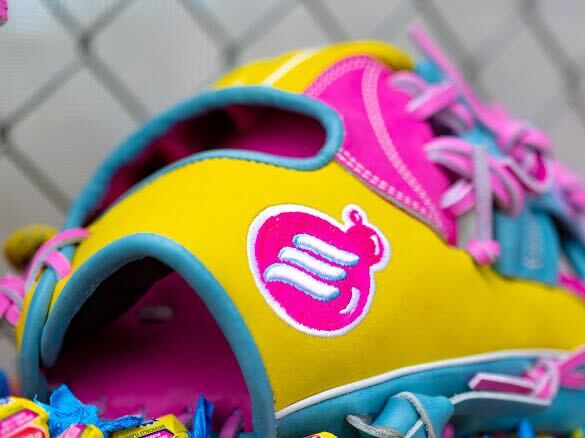 Emery Hidden Tracks – Bubble Gum — image 1