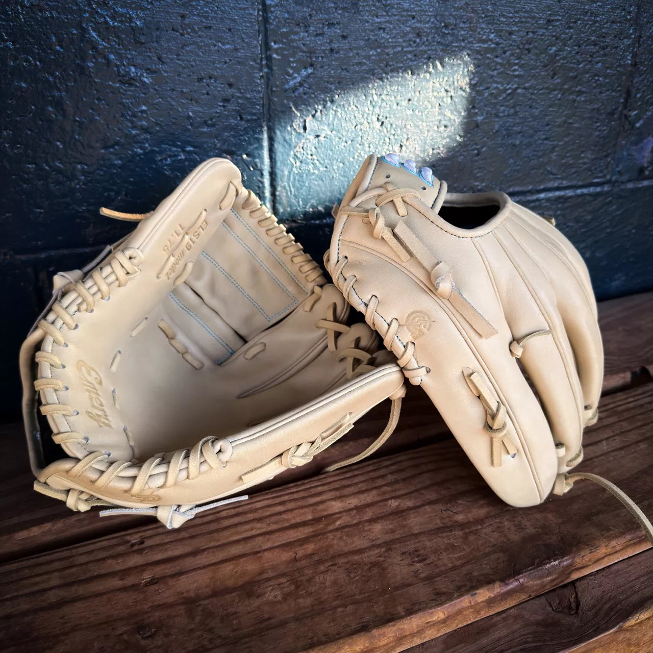 Emery Summit ELS19 Pitcher's Glove – Blonde – Emery Glove Co.