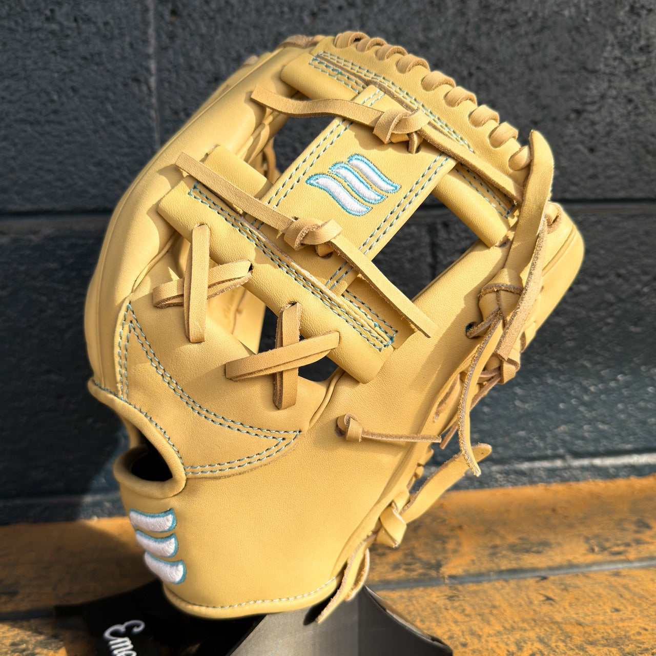 Summit Series – Emery Glove Co.